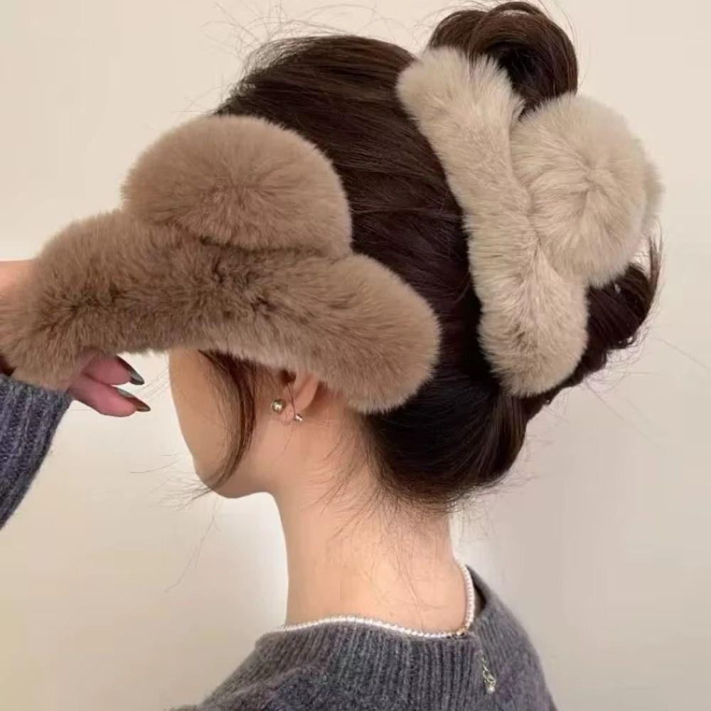 Pure Color Plush Hair Claw Fluffy Grasp Clip Sweet Faux Fur Large Hair Clip  Headwear