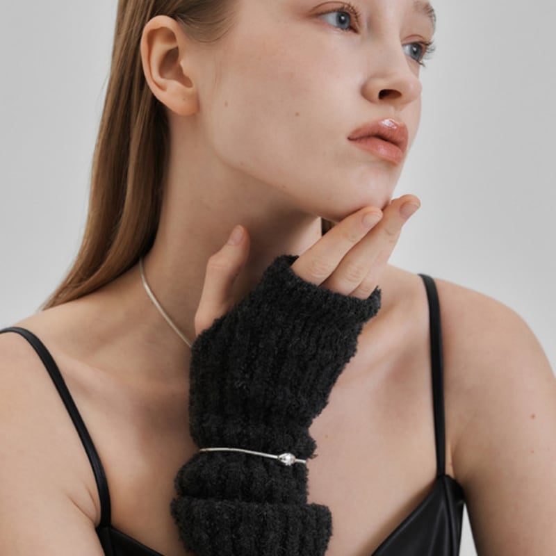 OOV EGG 03 B (Silver)