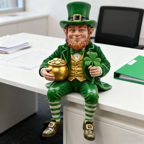 St. Patrick's Day Leprechaun Figurine Small Lucky Shamrock Statue Resin Irish Clover Leprechaun Ornament for Car Dashboard Home Table Decor