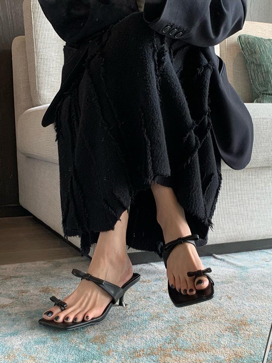 

Korean version 2025 summer new leather square head one word with sleeve toe bow stiletto cat heel slippers sandals women 40 чёрный