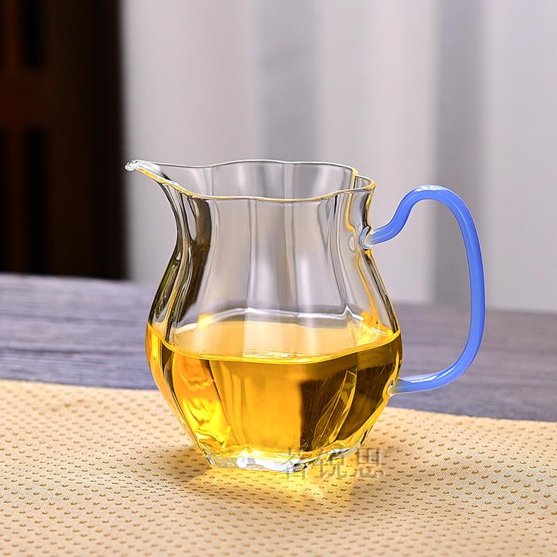 Japanese Borosilicate Glass Tea Set with Handle, Flower Pattern Gongfu Tea Separator Cup 250ML