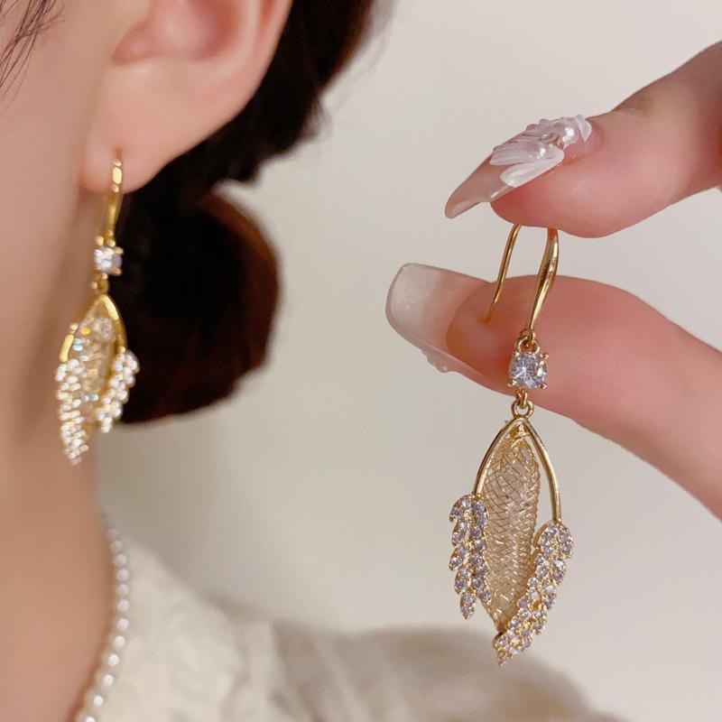 Fashionable, Light Luxury, High-end Zircon Wheat Ear Long Ear Hooks for Women, Exquisite and Versatile Earrings