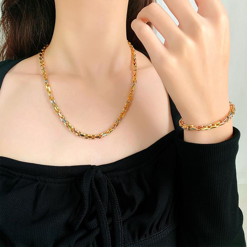 Jewelry Style Niche Design Necklace Versatile Electroplated Color Gold Handmade Buckle Chain Set