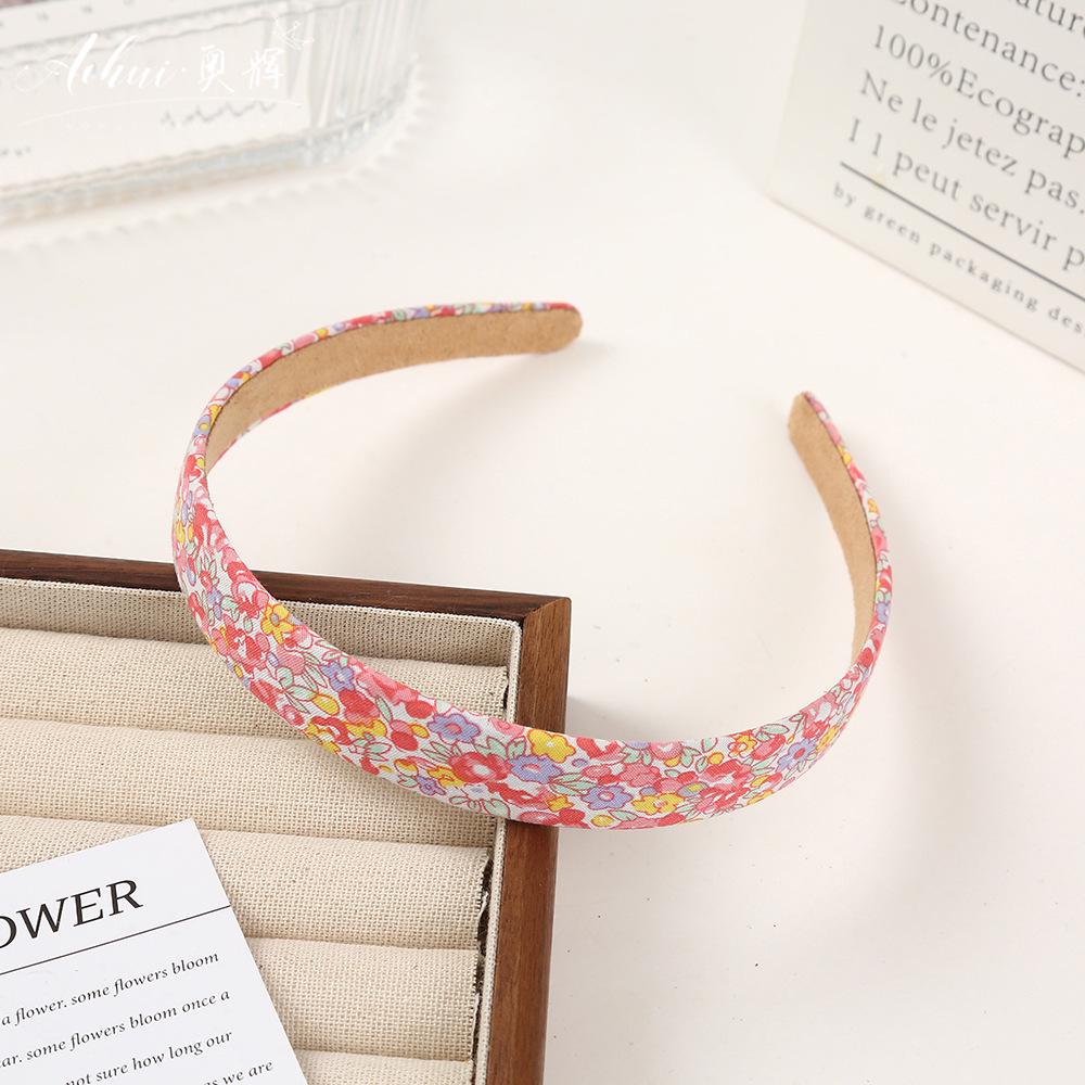 Korean Style Wide Brim Headband: Summer Solid Color Hair Accessory for Women