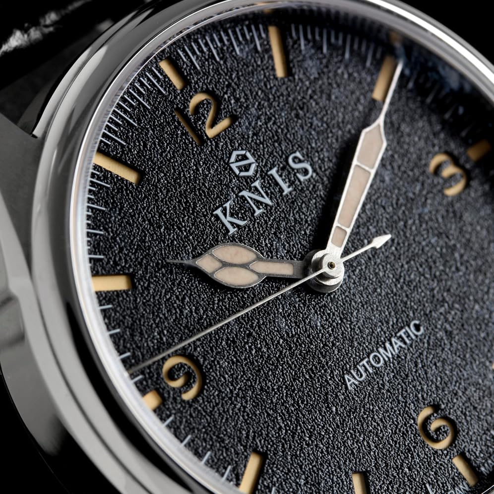 KNIS Lack, Made in Japan, Automatikuhr, Retro, Modern, Super Luminova, Saphirglas, Echtlederarmband, 10 ATM wasserdicht, Mechanisch, Schwarz