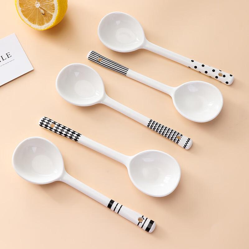 KANGMO Hepburn Style 5-Piece Ceramic Long-Handle Spoon Gift Set