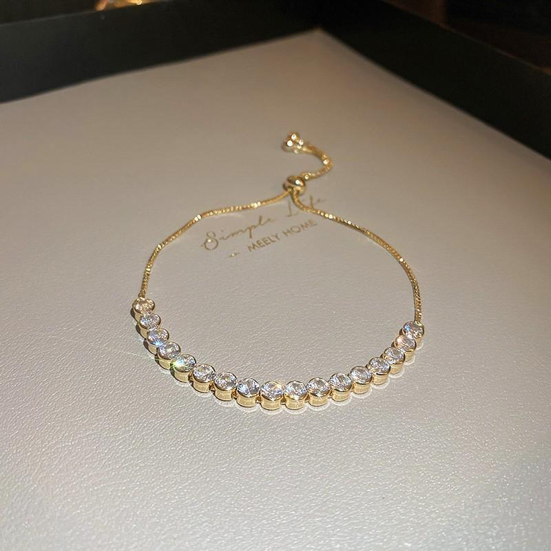 Gold-Plated Zircon Sun & Heart Bracelet: Stylish, Versatile, Elegant Light Luxury Jewelry for Women.