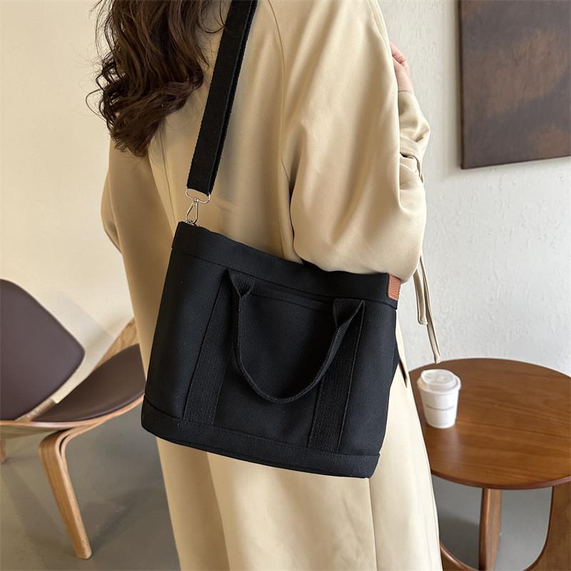 Sac à bandoulière minimaliste élégant Sac fourre-tout tendance pour tenues décontractées de tous les jours