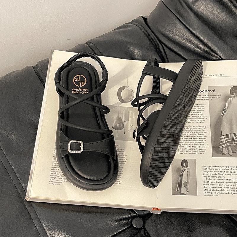 

Модные сандалии с ремешком, украшенные стразами, с открытым носком на плоской подошве, женские летние корейская версия, универсальный каблук, эластичный женский ремешок, крутые шлепанцы 35