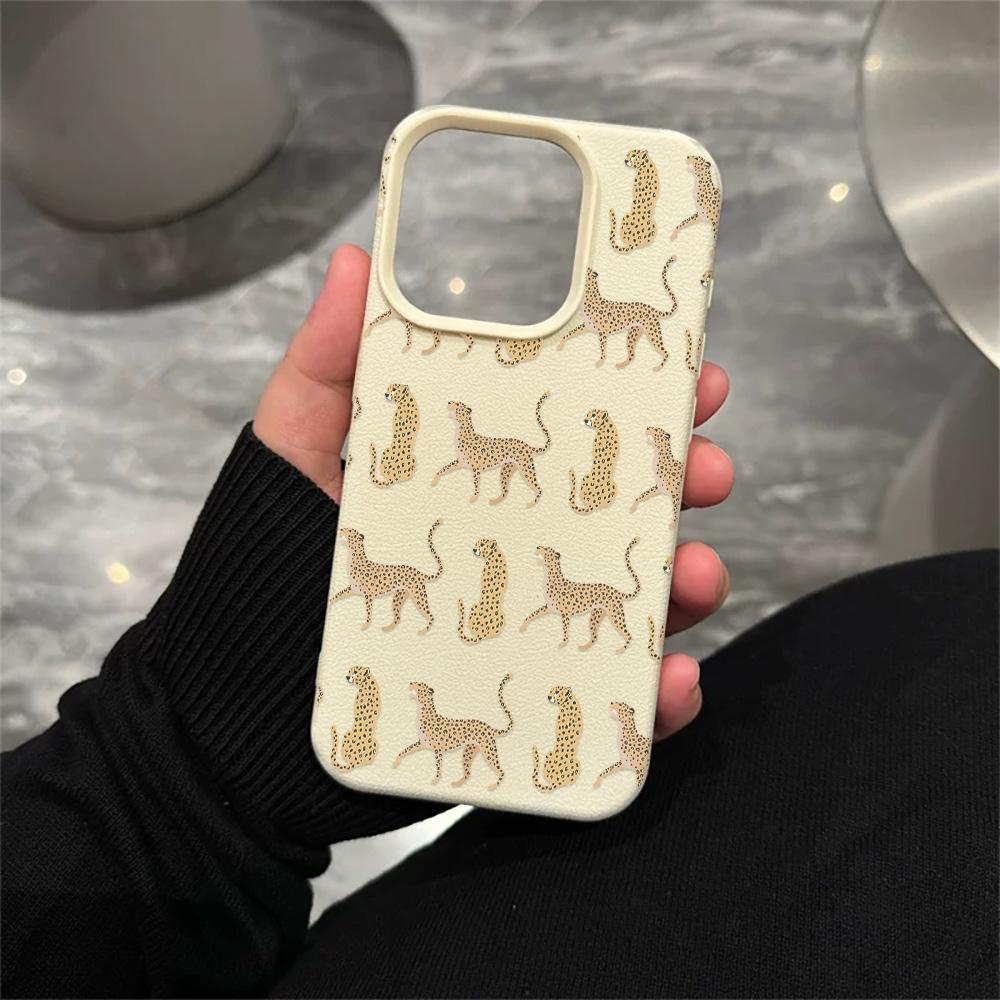Phone Case For Samsung S26 A17 A26 A36 A05S A06 A15 A35 A54 Ultra Slim Soft Touch Durable Yellow Leopard Case
