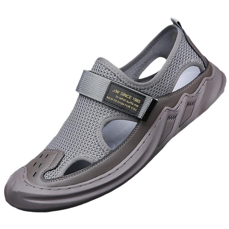 Baotou sandals men's summer new casual beach shoes mesh shoes hole shoes hollow large size