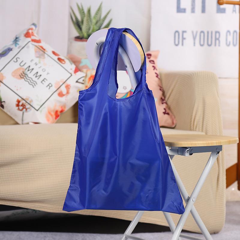 Popular Solid Color Eco-Friendly Polyester Shopping Bag with Hook, Foldable and Portable, Custom Logo Available.