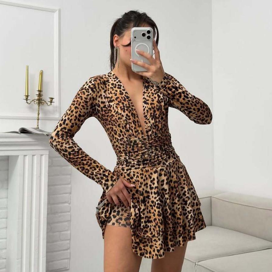 2026 Spring Women's Slim-fit Pleated Jumpsuit Dress with Waist-cinching