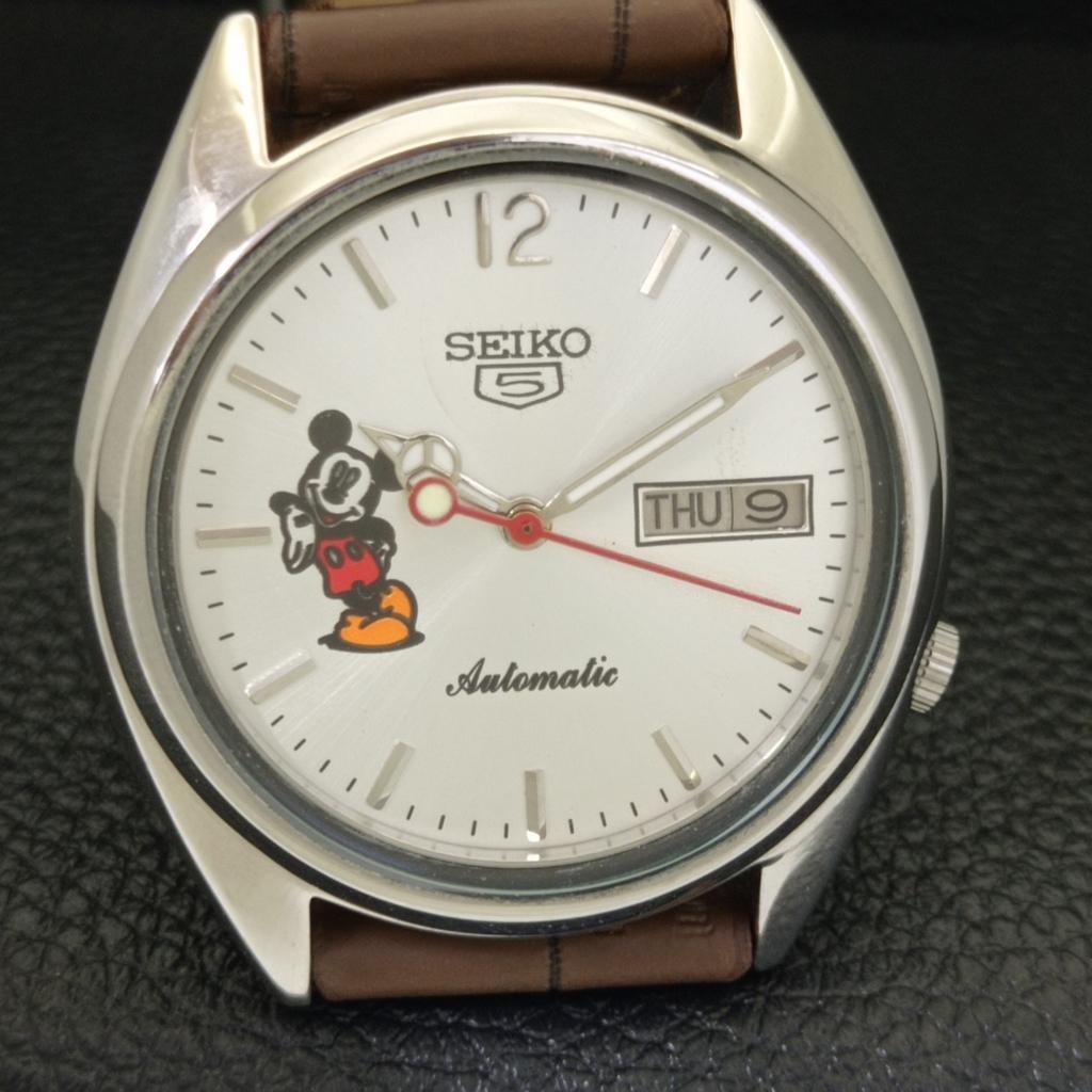 Seiko 5 AUTOMATIC VINTAGE JAPAN 7019A MENS SILVER COLOR DIAL WATCH A700595-5 R203-a700595