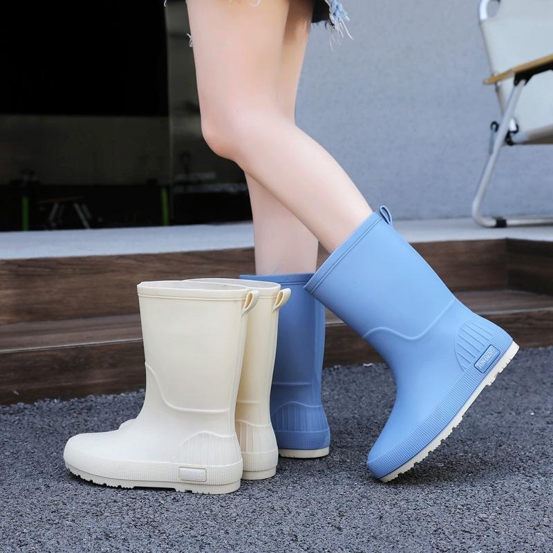 Fashion medium tube rain shoes women's foreign style versatile bright color non-slip waterproof thickened four seasons work outside rain boots