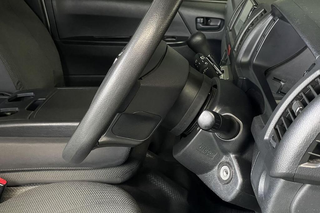 NEOPLOT Steering Boss Steering Spacer NEO Moves steering wheel position 50mm closer to the driver with original steering for Toyota Hiace Probox Hilux