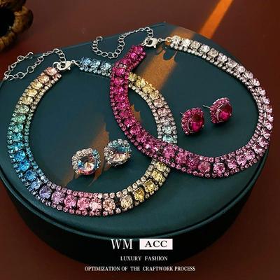 Ensemble Élégant Boucles d'Oreilles Carrées en Strass & Collier – Bijoux Chaîne Clavicule Luxe Léger pour Tenue de Soirée Tendance