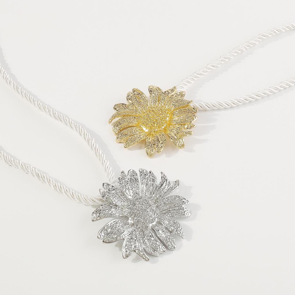 New European American Style Exaggerated Sunflower Necklace Earrings Flower Pendant Clavicle Chain For Women Trendy Jewelry