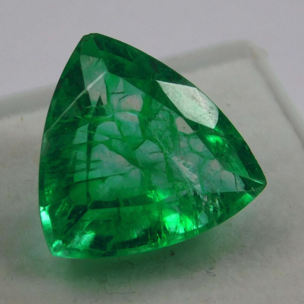 Natural Colombian Emerald Trillion Cut 9.32 Ct Green CERTIFIED Loose Gemstone