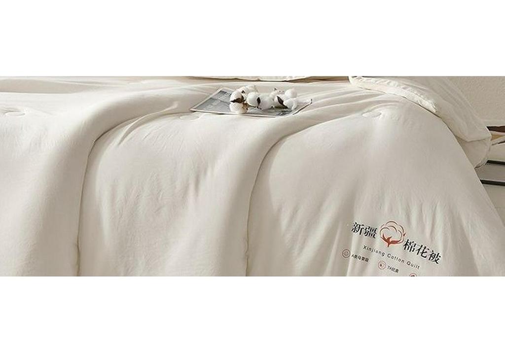Xinjiang Cotton Lightweight Quilt for Summer, Spring, and Autumn - Ideal for Dorms and Air-Conditioned Rooms