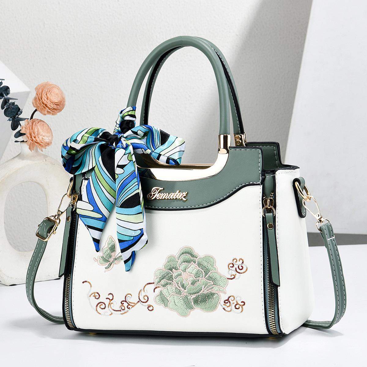 

National Style Embroidered Womens Handbag Large Capacity Single Shoulder Bag Fashion PU Leather Crossbody Bag Casual Tote Bag 23x12x19cm