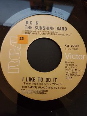 7inch Record KC & THE SUNSHINE BAND - I Like To Do It XB02153 RCA Victor 1976 Canada Soul/Funk Used
