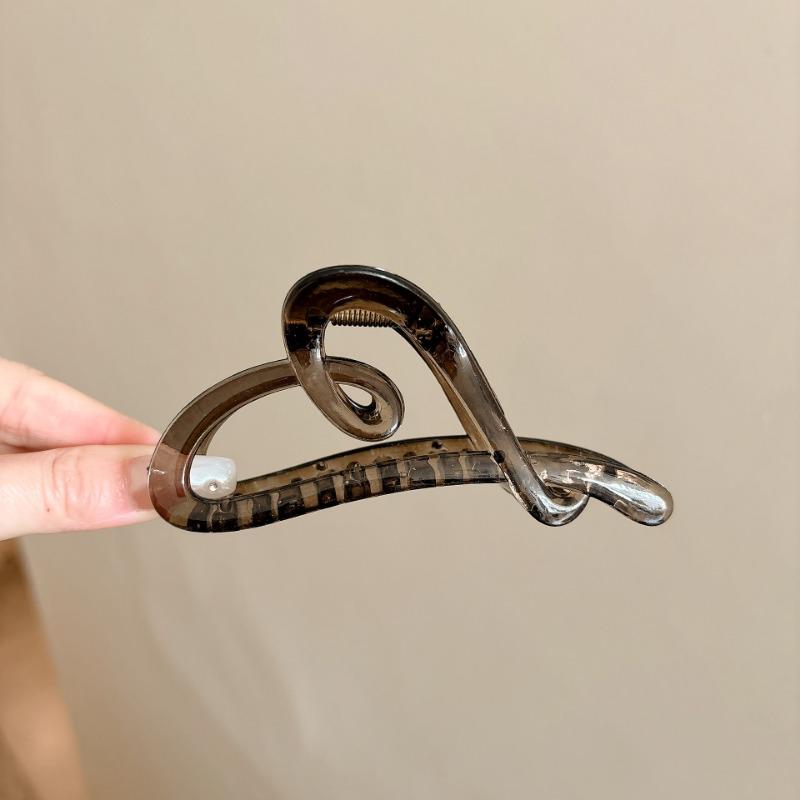 Trendy Fashion Elegant Plush Grab Clip Women's Large Hair Volume High-Level Sense Clip Hairpin Autumn and Winter Back Head Shark Clip Hairpin Headwear