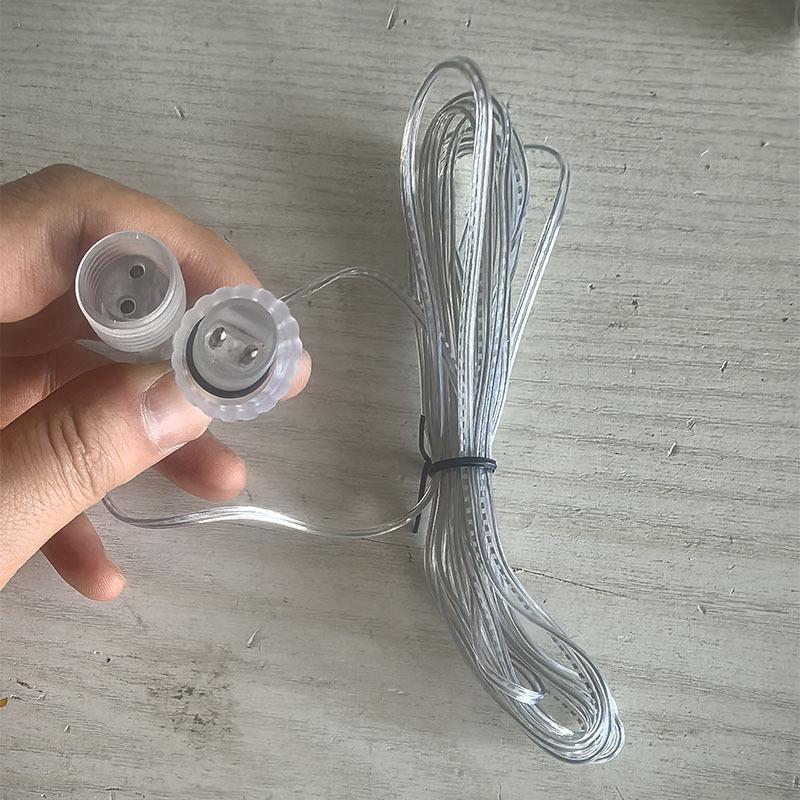 

Светодиодные гирлянды-сосульки с разъемами «папа-мама» и аксессуарами