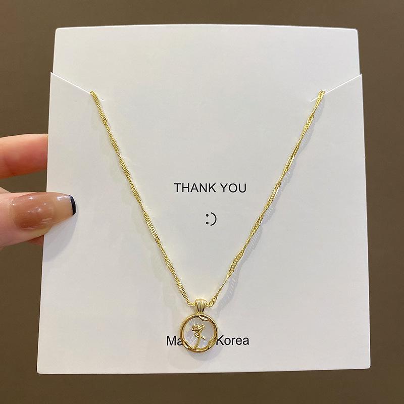 ins wind French rose necklace female retro fritillary disc pendant fairy simple personalized jewelry