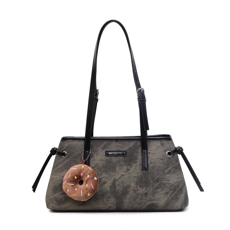 2025 Autumn Women s High-End Commuter Shoulder Bag - Fashionable, Large Capacity, Simple Square Design Single Bag