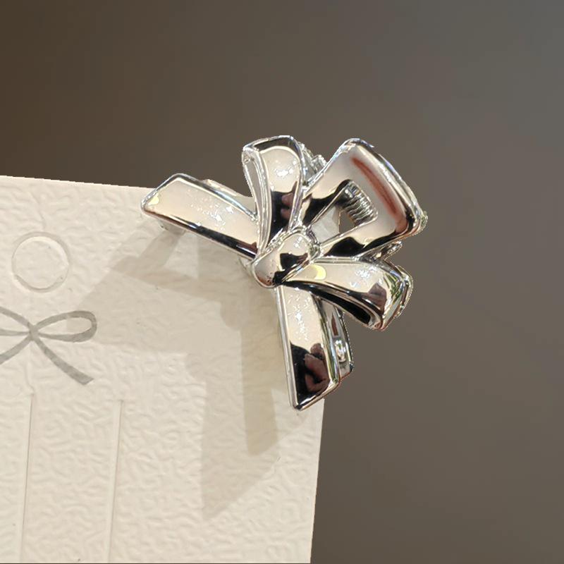 Серебряная заколка-бантик для малышей: Милая, Маленькая и Стильная Заколка для Волос