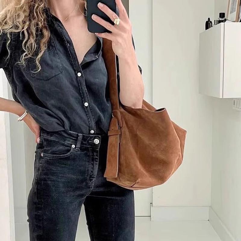 Yogodlns Nová semišová taška přes rameno pro ženy Shopper Velkokapacitní kabelka Módní ležérní Všestranná crossbody taška pro ženy