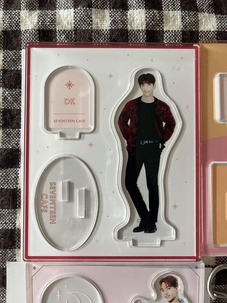 [USED] SEVENTEEN CAFE DK Acrylic Stand Set