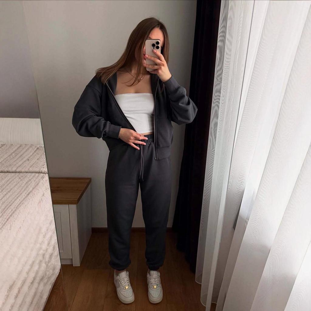2025 Autumn Women's Sleeveless Lined Jacket and Loose Pants Set - European & American Sports Style