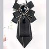 Herrenhemd im koreanischen Stil mit Fliege und Reversblume - Trendige Krawattenaccessoires 2025