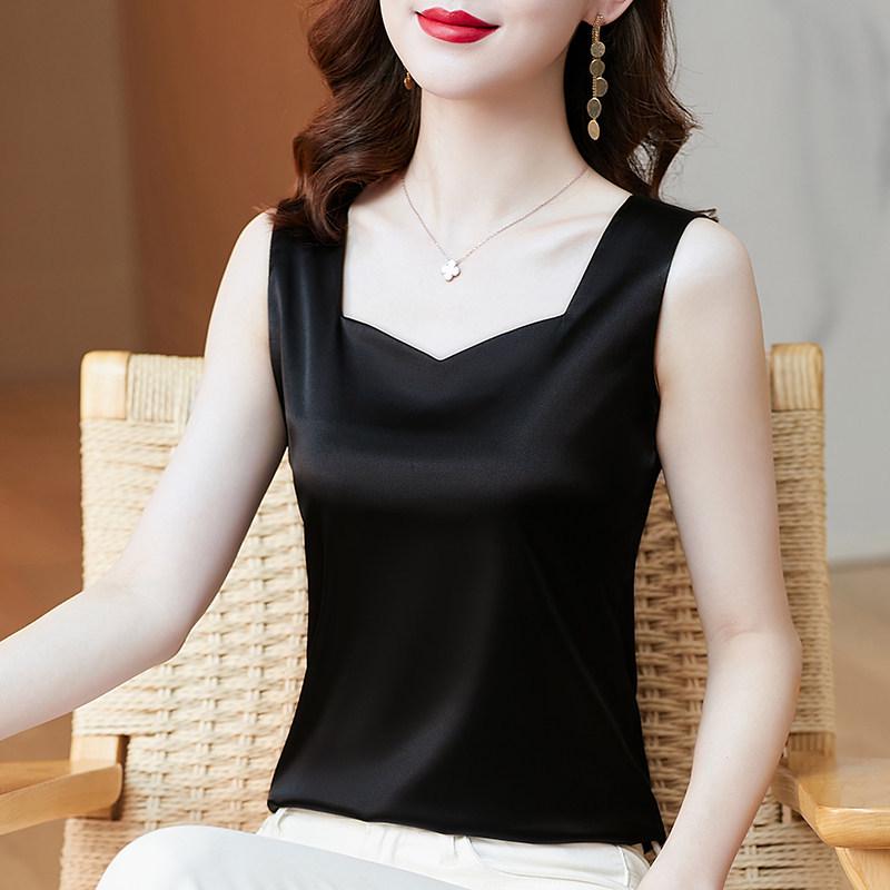 

Женская атласная майка на V-образном вырезе - Осень 2022 Базовый топ без рукавов L