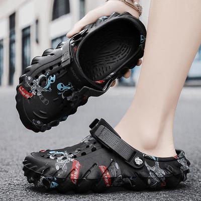 2024 Hot Sale Brand Clogs Men Sandals Casual Shoes EVA Lightweight Sandles Man Colorful Shoes for Summer Beach Zapatillas Hombre