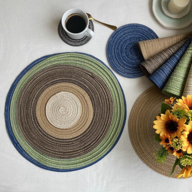 Round Woven Placemats Natural Woven Heat Resistant Non Slip Mats for Dining Table Kitchen Home Holiday Decor