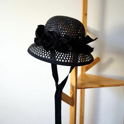 Chapeau Cloche Noir Rétro Élégant à Lacets Dentelle Champignon Hepburn Chapeau de Pêcheur en Paille Tressée Chapeau Haut d'Été pour Femmes