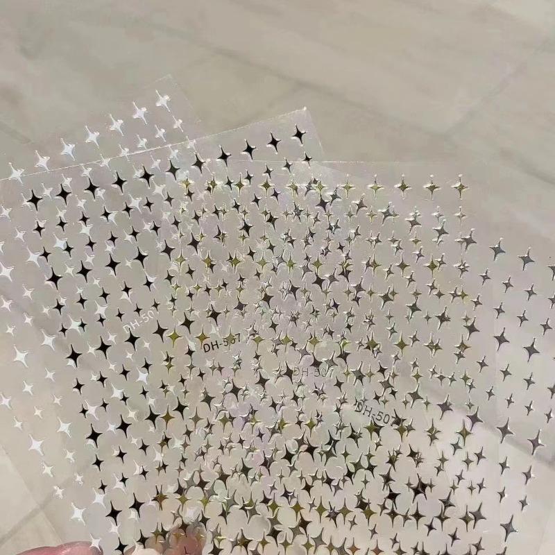 2pcs Nail Stickers with Flashing Lights Luxurious and Elegant Star Patterns  Star-shaped Stickers  Star Nail Backing Adhesive Stickers for Decoration.