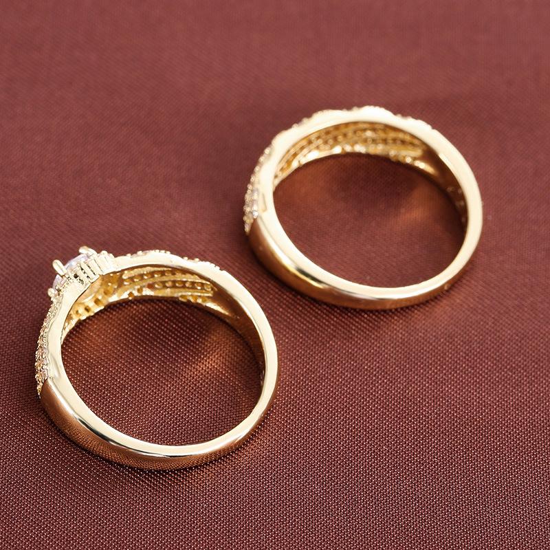 Stylish Striped Cubic Zirconia Couple Rings Set in High-Gloss Pure Copper
