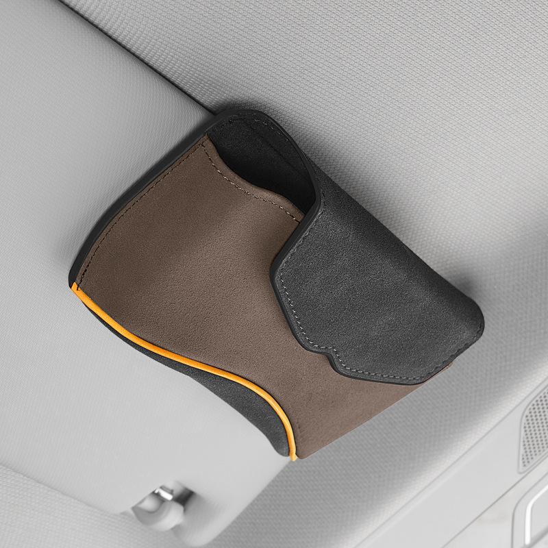 

Автомобильный держатель для очков, универсальный автомобильный зажим для солнцезащитных очков, коробка для хранения очков из искусственной кожи, автомобильный органайзер для интерьера brown 1 pc