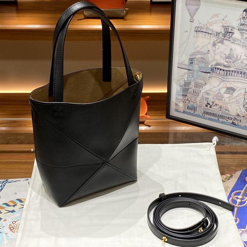 2026 New Genuine Leather Women's Bag Deformation Geometric Splicing Folding Tote Single Shoulder Diagonal Cross Trendy Manufacturer