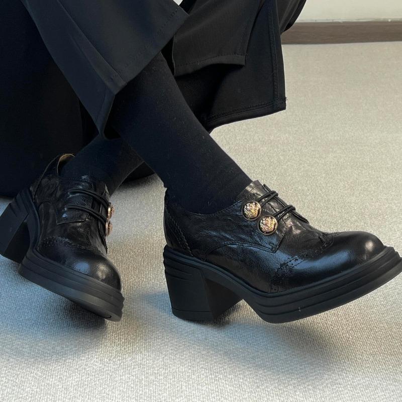 Sheepskin version~ Badge metal buckle retro one-pedal women's round head thick-soled waterproof table high-heeled small leather shoes