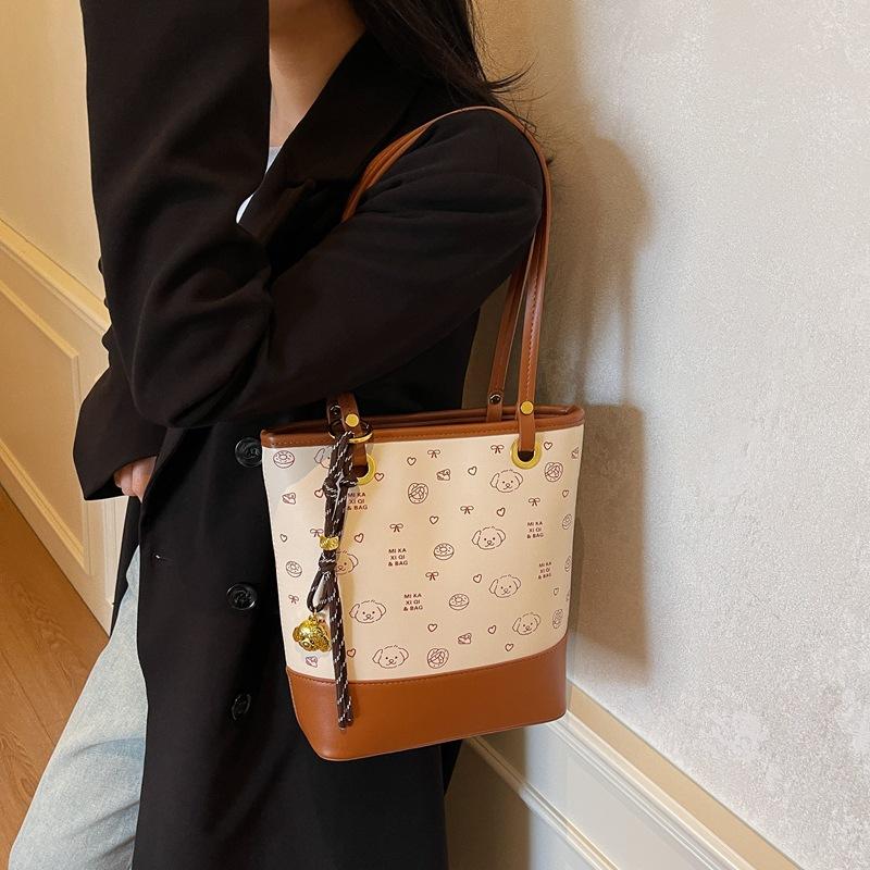 Large Capacity Commuter Bag Women's New Fashion Tote Bag Versatile Casual Shoulder Bag