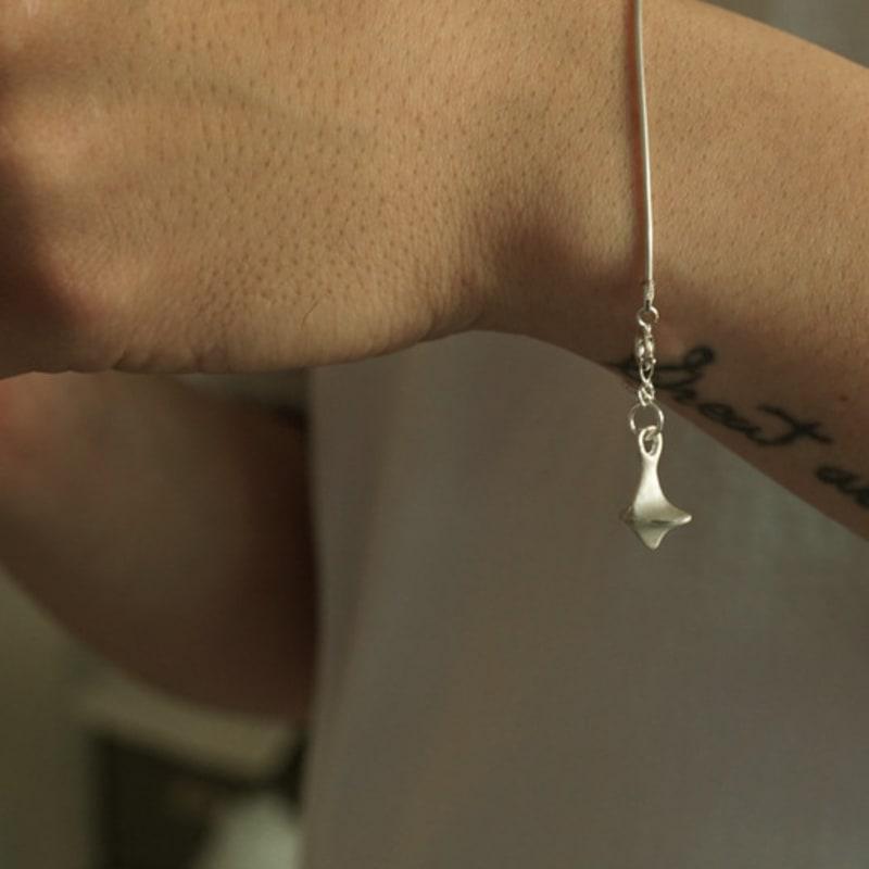 Vacactsilver One Pointed Bracelet