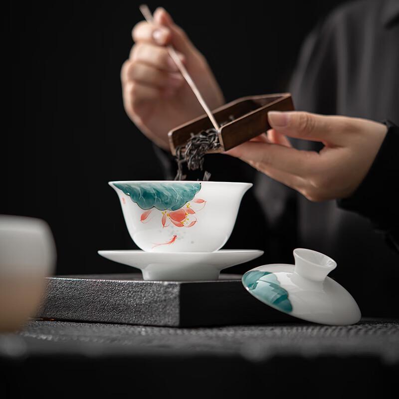 Hand-Painted White Porcelain Sancai Gaiwan Tea Bowl with Fish & Lotus