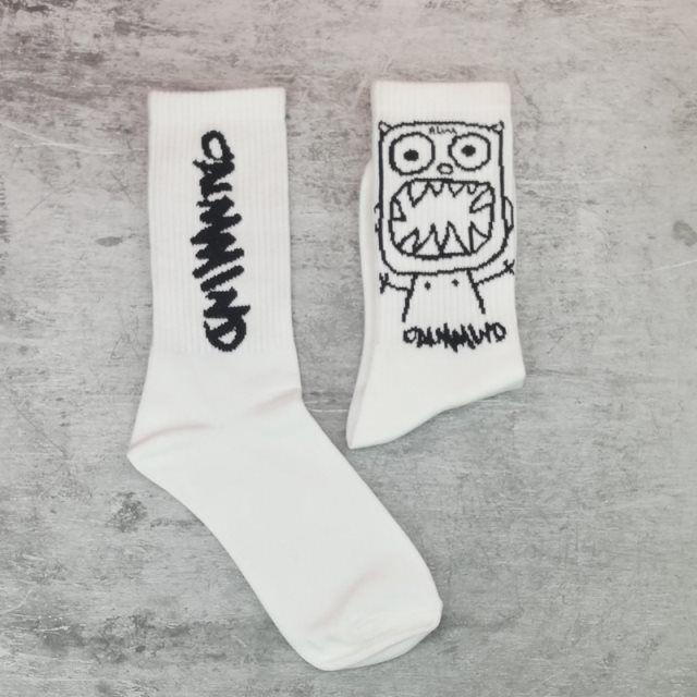 Trendy Korean-Style Men's Mid-Calf Sports Socks for Hip-Hop, Skateboarding, and Basketball