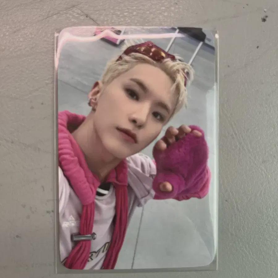 

Seventeen Hoshi The Hyundai Hoshiuji Popup Store Lucky Draw Photocard Withmuu