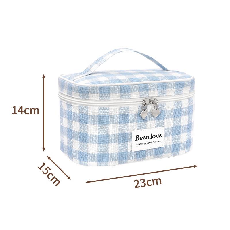 

MDNGMDNG Stylish Plaid Portable Cosmetic Toiletry Bag Medium